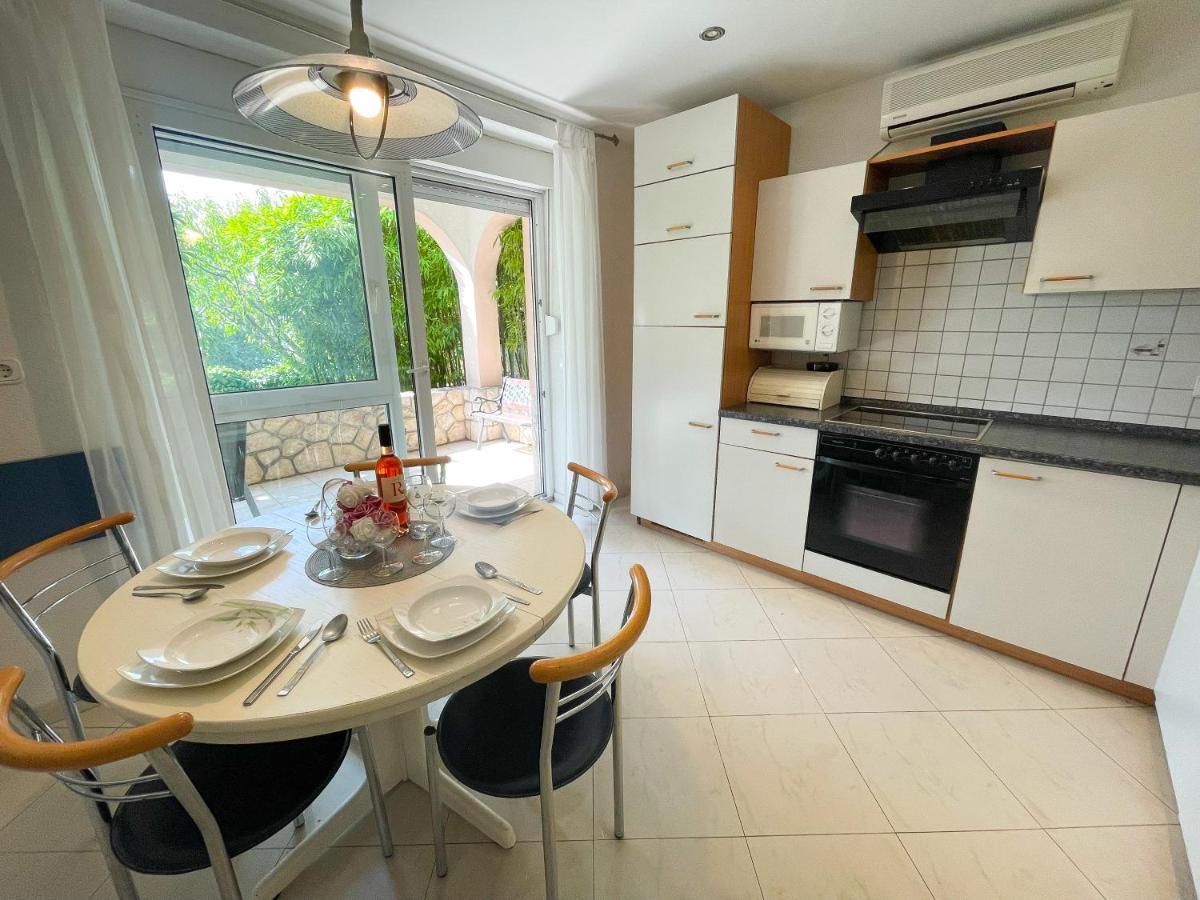 Apartmani Toni Dramalj Exteriér fotografie